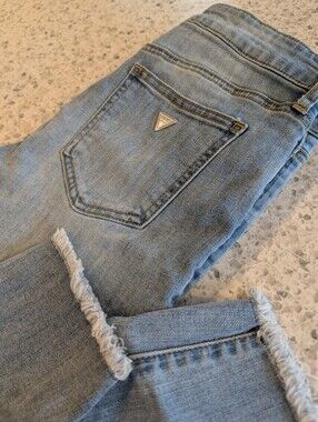Guess 27 Skinny Jeans Light Blue Denim Distressed Rip Hem Stretch Cotton Boho